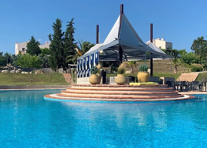 Village Club 27