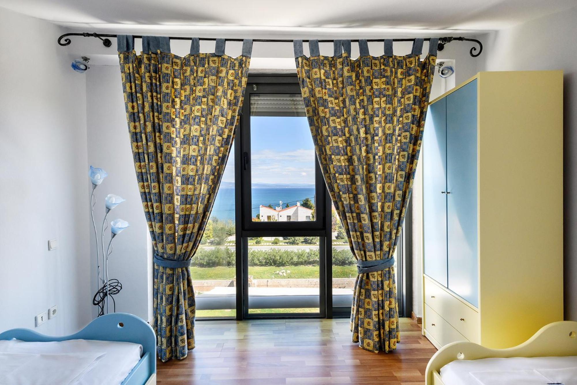 Village Club 27