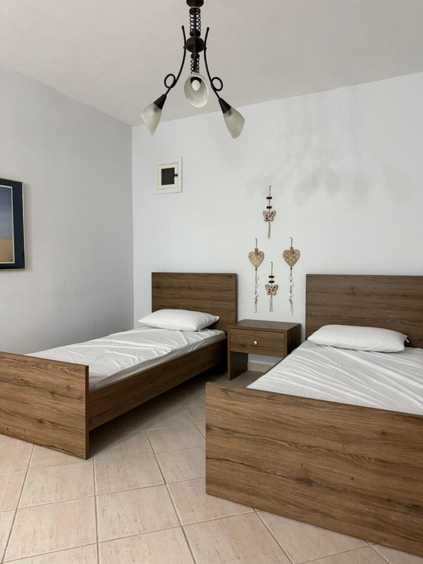 Village Club 27
